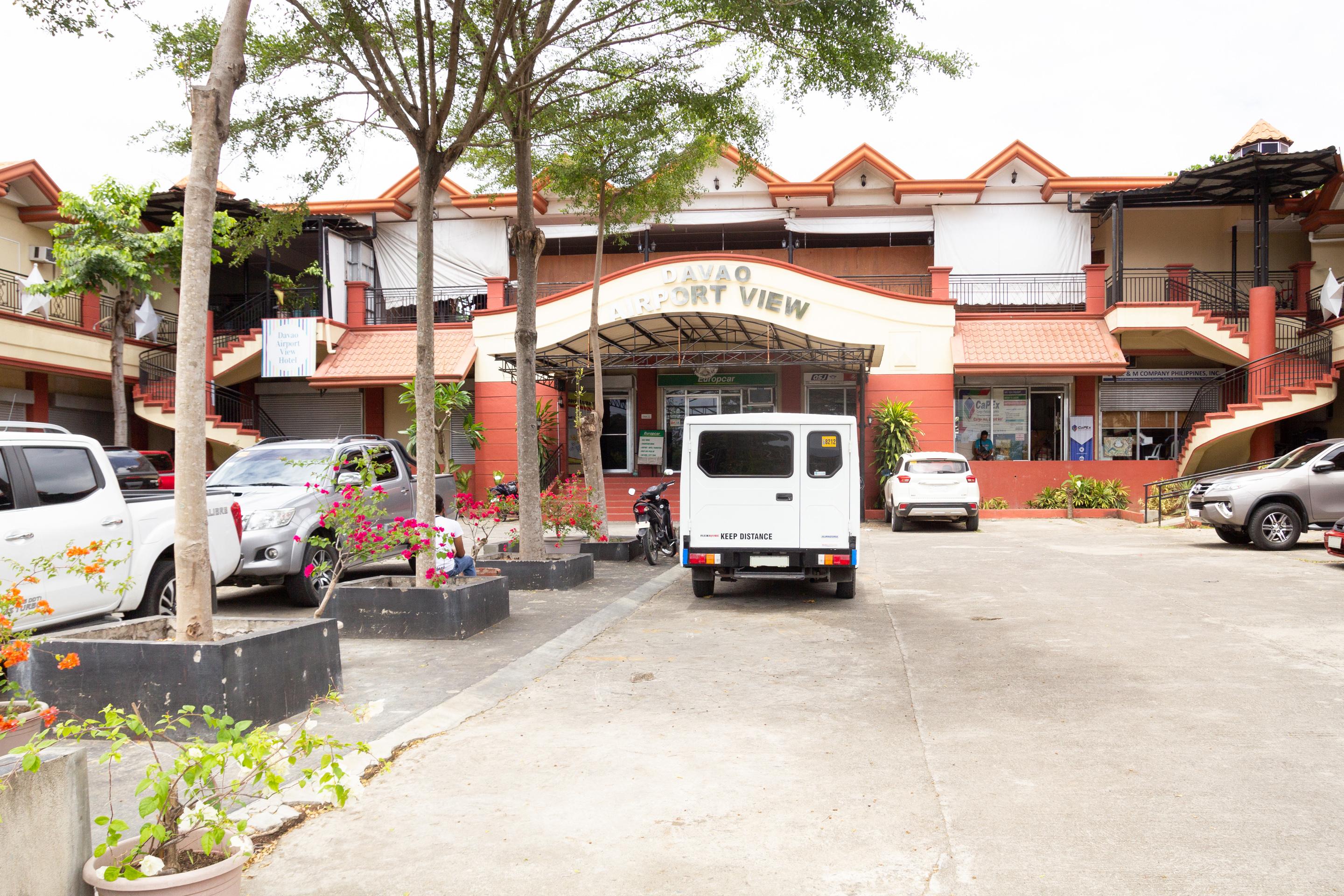 Oyo 150 Davao Airport View Hotel エクステリア 写真